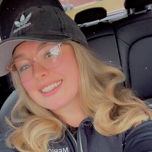 Meet your Posher, Karisa